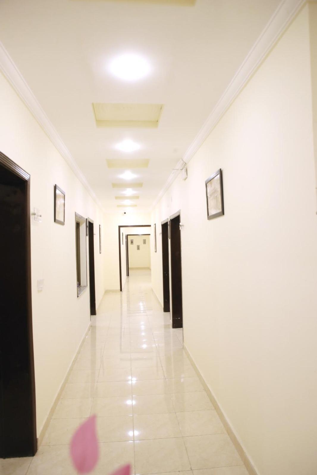 Royal Fort Executive Hotel Gulberg 라호르 외부 사진
